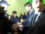 Fernando Llorente Calcio dinizio Fondazione Sandretto Torino L’arte gioca a pallone. Calcetto extralarge alla Sandretto per inaugurare la mostra Calcio d’inizio. Partita tra vip a Torino, con Marco Berry (del Toro) che batte Luca Beatrice (della Juve)