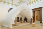 Installation by Diébédo Francis KérePhoto © Royal Academy of Arts London 2014 Photography James Harris Sensing Spaces, reimmaginare l’architettura. Alla Royal Academy di Londra una mostra racconta lo spazio attraverso l’avventura dei sensi