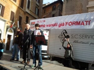 500 giovani per la Cultura? 500 No al Mibact. A Roma va in scena la protesta contro il bando firmato Bray che ha indignato giovani professionisti e studiosi: ecco immagini e dichiarazioni a caldo