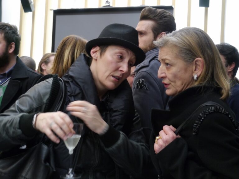 P1240373 800x600 Bologna Updates: un successo al CUBO per il party di Artribune! Lo Spazio Arte del Centro Unipol gremito di art-addicted per la serata che ci ha visto brindare alla nuova personale di Giacomo Costa