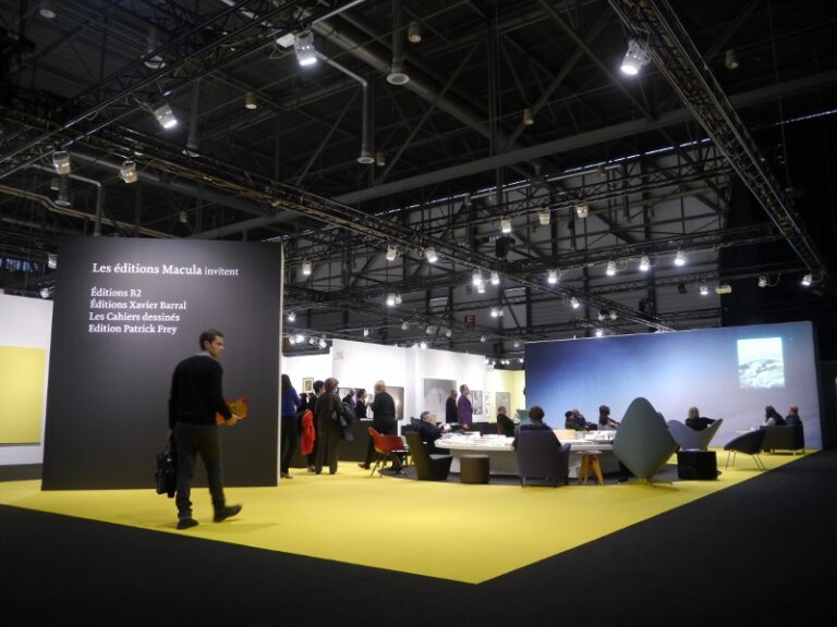 P1240504 800x600 Non chiamatela fiera! Fotogallery da Art Genève, dove sembra funzionare il format del “salon”. Con gli stand museali di collezioni pubbliche e private e i galleristi a proporre allestimenti dalla profonda impronta curatoriale