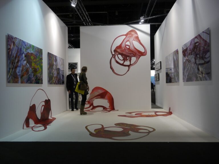 P1240510 800x600 Non chiamatela fiera! Fotogallery da Art Genève, dove sembra funzionare il format del “salon”. Con gli stand museali di collezioni pubbliche e private e i galleristi a proporre allestimenti dalla profonda impronta curatoriale