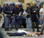 carlo giuliani è morto1 Chiara Mu, P&V (Police and Violence). Memorie dal G8 di Genova