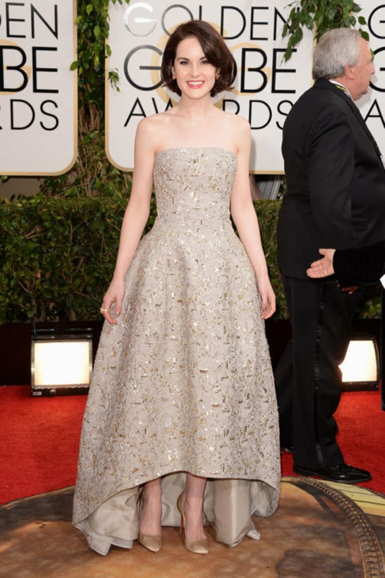 michelle dockery golden globes oscar de la renta h724 Ancora sui Golden Globes. Ecco le meglio e peggio vestite del red carpet a Los Angeles, nell’edizione del trionfo di Paolo Sorrentino