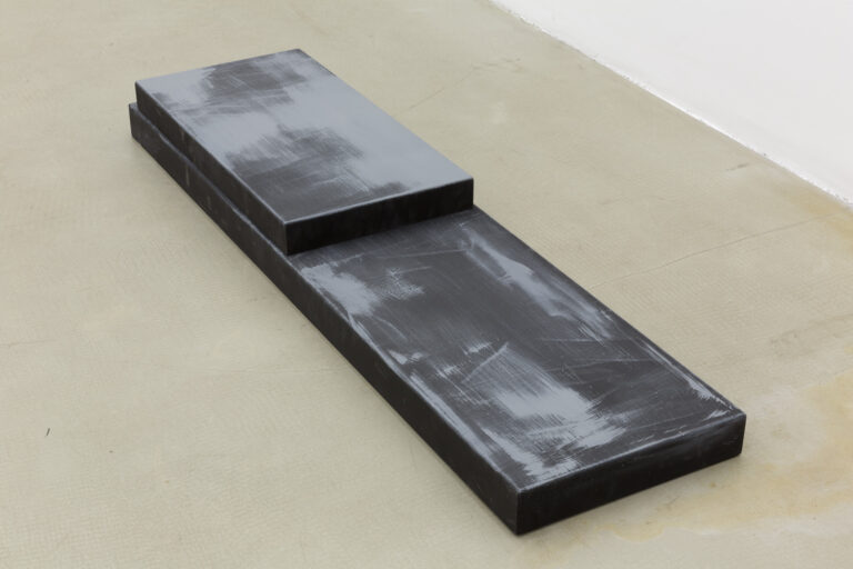 oxymoron grey 2013 untitled steel paint cm1455x375x13 La matematica pittorica di Thea Djordjadze