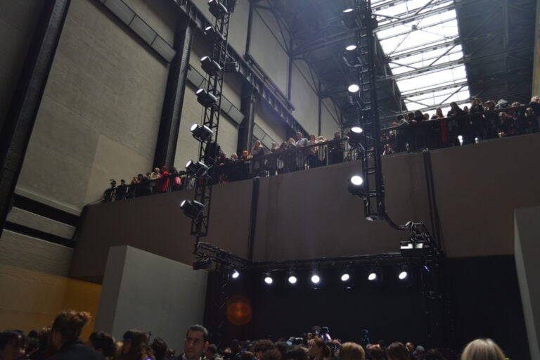 3. La Turbine Hall della Tate trasformata in occasione della LF AW14. foto MCGiusti Da museo a passerella. Il fashion show della Turbine Hall