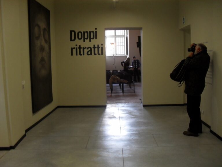 Doppio sogno Palazzo Chiablese Torino 2014 15 Con un inedito Damien Hirst si inaugurano a Torino i nuovi spazi di Palazzo Chiablese. Doppio sogno, una mostra letteraria di pittura e scultura. “Il Polo reale? Come il Louvre, l’Ermitage, il Prado”