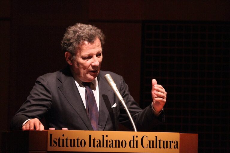 Francesco Dal Co Dove stiamo andando Centro di Cultura Italiana di Tokyo foto C2Architecture Casabella compie 85 anni. I festeggiamenti partono da Tokyo, con il direttore Francesco Dal Co e l'architetto Toyo Ito: ecco le immagini