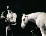 Joseph Beuys In Cina è l’Anno del Cavallo, e l’omaggio lo facciamo con opere d’arte di ispirazione equina. Le segnalazioni ci arrivano direttamente dai lettori…