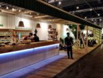 La foodhall di ArcoMadrid 6 Madrid Updates: ecco come si mangia ad Arco. La fiera segue le orme di Frieze e punta su grandi chef e street food di qualità