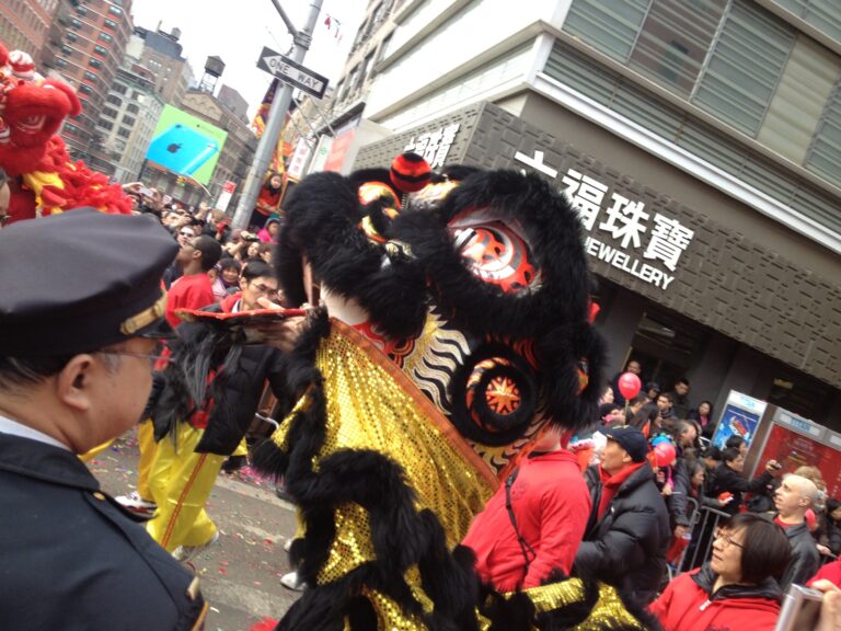 Lunar Parade Chinatown. New York foto Diana Di Nuzzo 30 Tutte le foto del capodanno cinese a New York. Lunar Parade, un tripudio di forme e colori a Chinatown, che impazzisce per l’anno del cavallo