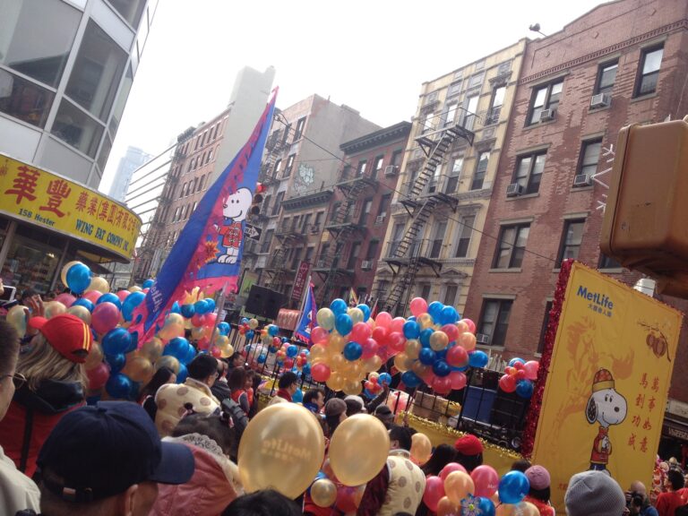 Lunar Parade Chinatown. New York foto Diana Di Nuzzo 8 Tutte le foto del capodanno cinese a New York. Lunar Parade, un tripudio di forme e colori a Chinatown, che impazzisce per l’anno del cavallo