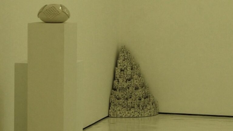Opere di Francesca Romei A very special project about ceramic. E se la tradizione fosse il nuovo feticcio sociale?