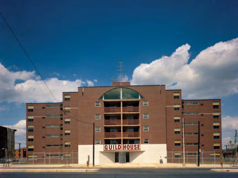 Robert Venturi Guild House Architettura nuda #15. Francesco Napolitano