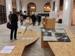 photo1 E le opere finiscono in discarica. Opening sottosopra per la mostra di Flip alla Sala Murat di Bari. La donna delle pulizie afferra gli scatoloni e li getta via. Diecimila euro di danni