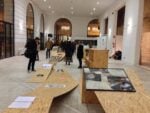 photo 1 E le opere finiscono in discarica. Opening sottosopra per la mostra di Flip alla Sala Murat di Bari. La donna delle pulizie afferra gli scatoloni e li getta via. Diecimila euro di danni