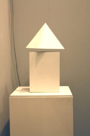 Milano Updates: allo stand di Toselli la piramide sospesa di Alessandro Cannistrà, progetto speciale per Miart: eccone una galleria di immagini