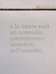 Andrea Mastrovito neverending End 2014 courtesy GAMeC Galleria dArte Moderna e Contemporanea di Bergamo 1 Parole di cemento. A Bergamo Andrea Mastrovito inaugura l’opera pubblica con cui si è aggiudicato il concorso Qui l’arte è di casa: ecco le immagini