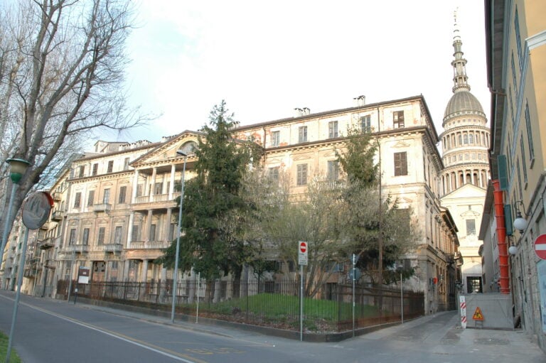 Casa Bossi Facciata e Cupola3 08 Novara. All’ombra della Cupola Antonelliana