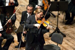 Il violinista del diavolo. Tra film e concerti, si festeggia Paganini