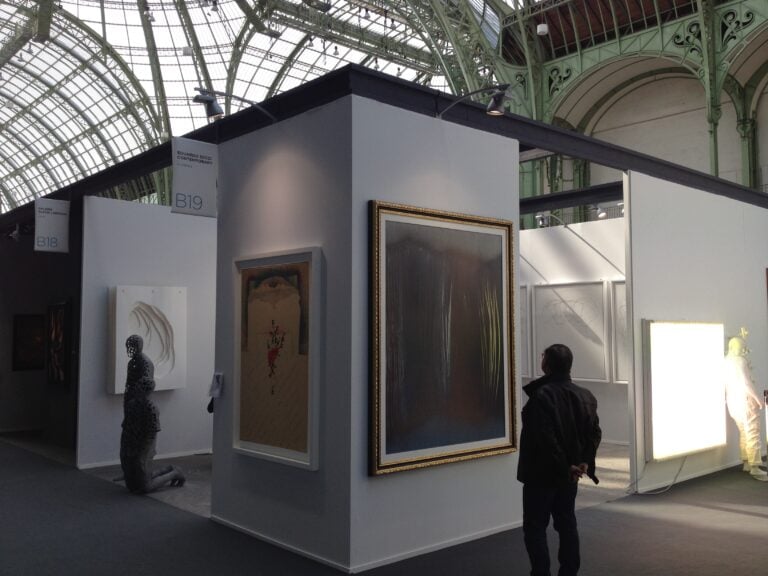 IMG 3374 Tante immagini da Art Paris, la fiera transalpina che sceglie gli stessi giorni di Miart. E che richiama a Parigi ben sette gallerie dall'Italia