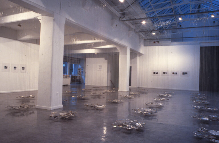 Ikon Icon Cornelia Parker Thirty Pieces of Silver 1988 Installation View courtesy the artist and Ikon1 Ikon Gallery. Cinquant’anni da icona