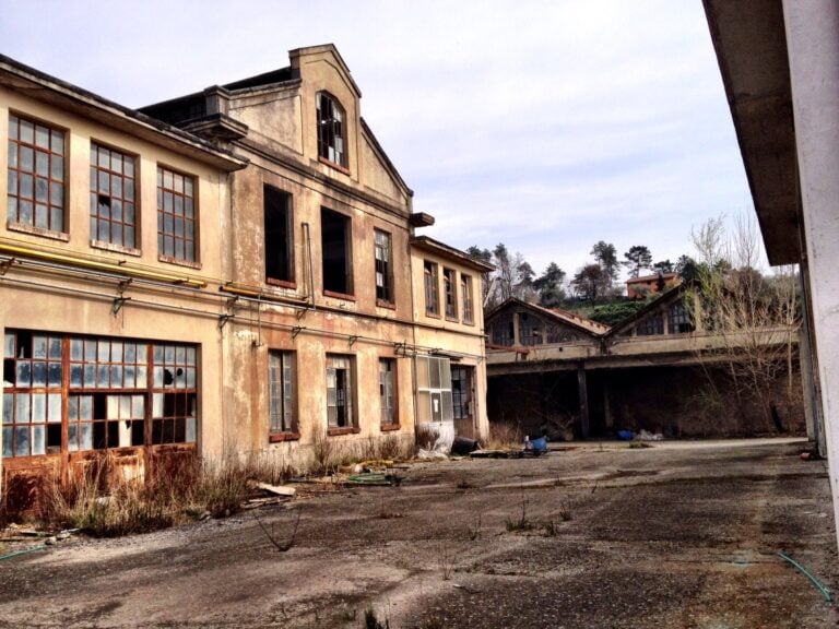 Progetto Nova Santo Stefano Magra 10 Progetto Nova a Santo Stefano Magra. Ecco tutte le foto di un'incredibile ex fabbrica che vuole emergere con pratiche di qualità. Arrivano i bandi per l'assegnazione dei primi spazi