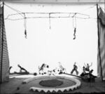 Ugo Mulas Alexander Calder Circus 1963 1964 Foto Ugo Mulas ® Eredi Ugo Mulas.Tutti i diritti riservati. Courtesy Archivio Ugo Mulas Galleria Lia Rumma Milano Ugo Mulas al circo (con Alexander Calder)
