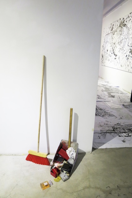 exhibition view H. H. Lim, da Roma a Kuala Lumpur. Una personale alla galleria Wei-Ling Contemporary, ragionando sul tempo, il caos, gli oggetti e l'impermanenza