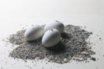 17. E.S. Scultura 1968 sabbia e uova in terracotta smaltata dimesioni variabili Emilio Scanavino, demiurgo di una materia fetida e feconda