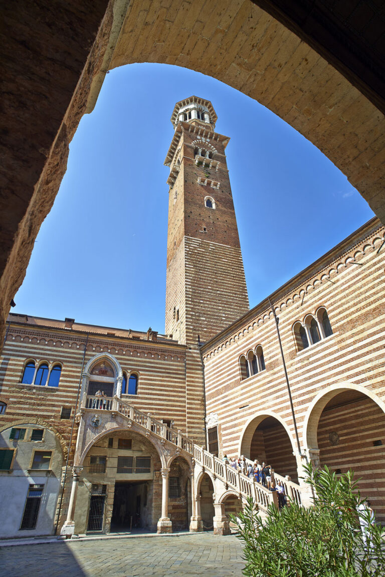 17. Torre dei Lamberti Foto Lorenzo Ceretta E ora si fa sul serio. A Verona riapre la Galleria Achille Forti a Palazzo della Ragione