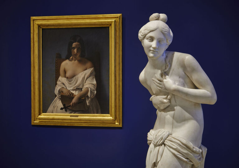 7. Allestimento Foto Lorenzo Ceretta E ora si fa sul serio. A Verona riapre la Galleria Achille Forti a Palazzo della Ragione