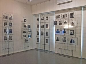 Salone Updates: Vico Magistretti riletto da Paolo Ulian, con gli occhi dei grandi fotografi. Alla fondazione intitolata al grande maestro la mostra Architetture in posa: ecco qualche immagine