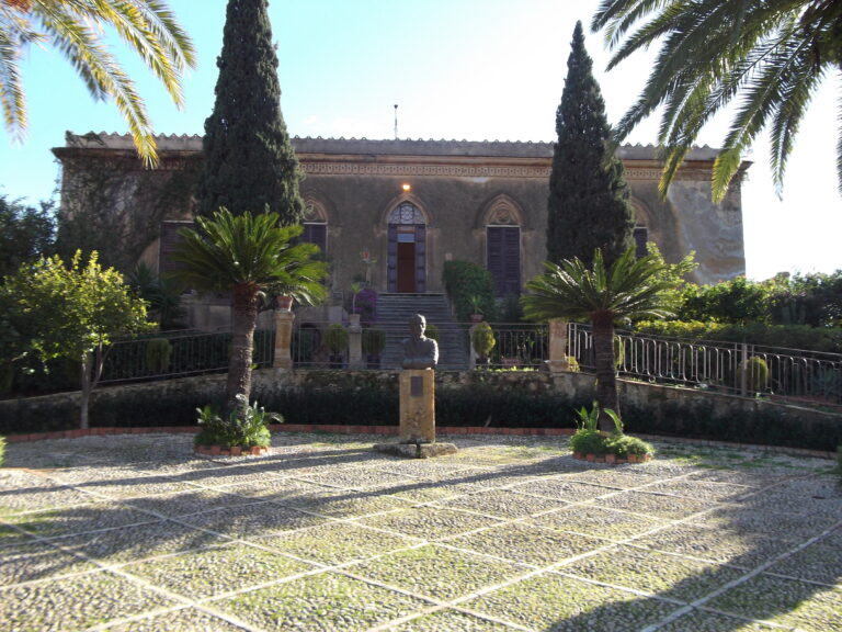 DSCF0695 Sette artisti siciliani, all’ombra dei templi di Agrigento. Una collettiva nel giardino di Villa Aurea, nel cuore del celebre parco archeologico