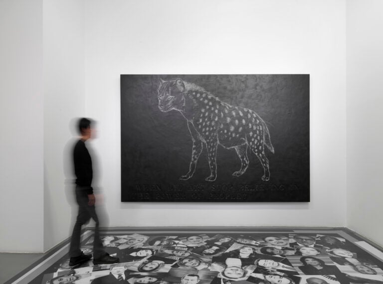 H.H.Lim Galleria Bianconi Politicamente Parlando 2014 Installation View 0140 H. H. Lim e le iene. Prima personale a Milano per l’artista malese