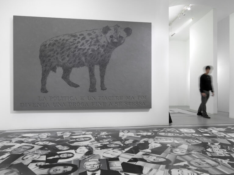 H.H.Lim Galleria Bianconi Politicamente Parlando 2014 Installation View 0143 H. H. Lim e le iene. Prima personale a Milano per l’artista malese