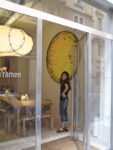 IMG 2307 600x800 Cibo e arte sempre più uniti a Milano: Kees de Goede firma il nuovo intervento da Zazà Ramen, ristorante in Via Solferino