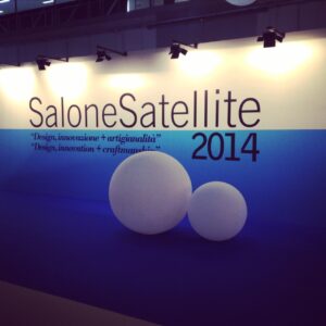 Salone Updates: tante immagini dal Salone Satellite, spazio per il design giovane della fiera di Rho. E il primo premio incorona l’Italia, con il padovano Cesare Bizzotto