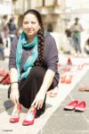 foto 2 L’arte di Elina Chauvet: scarpe rosse in marcia contro il femminicidio. Arriva ad Andria la performance di denuncia, in difesa delle donne