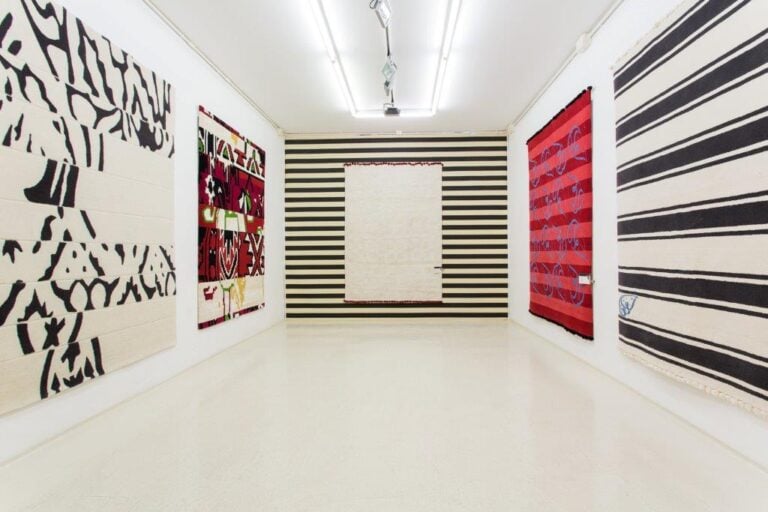 foto 5 Salone Updates: da Istanbul a Milano, l’artista Angelo Bucarelli presenta otto tappeti d’ispirazione turca, alla galleria Battaglia. Una produzione Stepevi, in edizione limitata