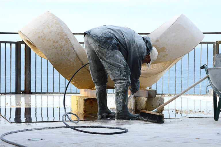 151 L’ Eterno Presente di Giampietro Carlesso: una scultura in progress, in un laboratorio a cielo aperto, a Polignano a Mare. Tutte le foto dell’evento