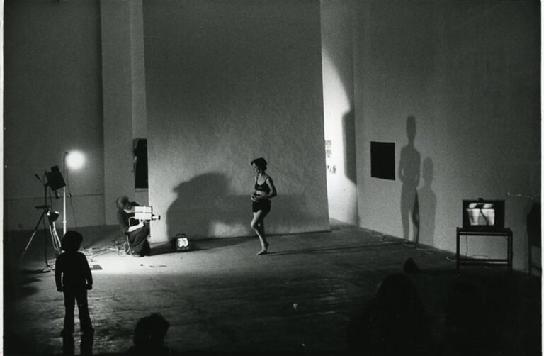 Joan Jonas, Organic Honey's Vertical Roll (1972/1973), Performance: Musee Galleria, Paris, 1973, Photo Giorgio Colombo, Milano. Courtesy the artist