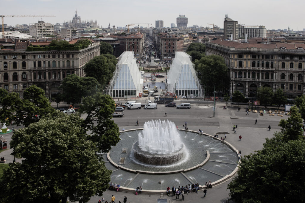All’Expo2015 si entra dalla porta. Inaugurazione a Milano per le due torri di Expo Gate, opera di Scandurrastudio: e cantiere dei cantieri verso il grande evento del prossimo anno