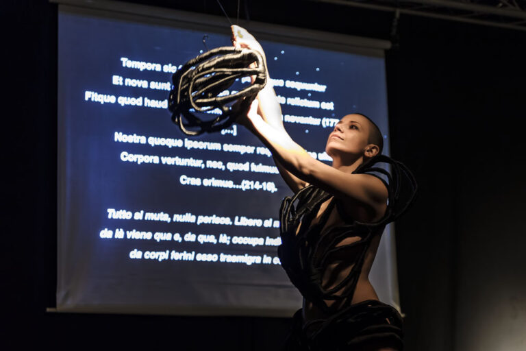 Mona Lisa Tina Fragments 2012 Il “Corpo”, tra cyborg e identità migranti. Tre giorni di Live Art per i quattro anni del festival delle arti performative di Pescara
