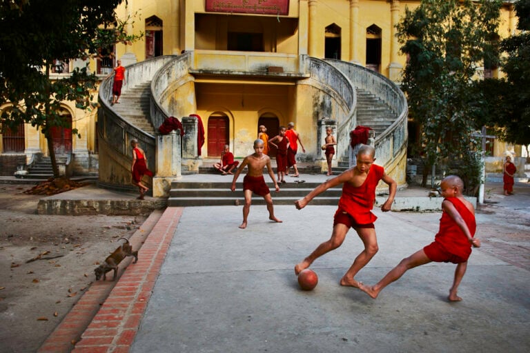 Power of 10 ADPLOG Torino ©SteveMcCurry 2 Il calcio fotografato da Steve McCurry. Immagini in anteprima dalla mostra Power of 10, a Torino: un’idea di Alessandro Del Piero presentata nel suo spazio ADPLOG