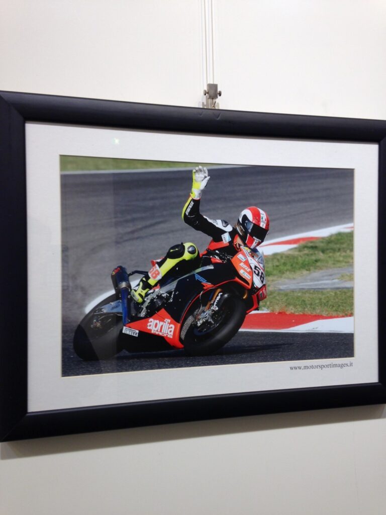 Super Sic 58: oltre il limite. A Mirafiori Galerie di Torino mostra-tributo al campione di moto GP Marco Simoncelli scomparso nel 2011. Ecco le immagini