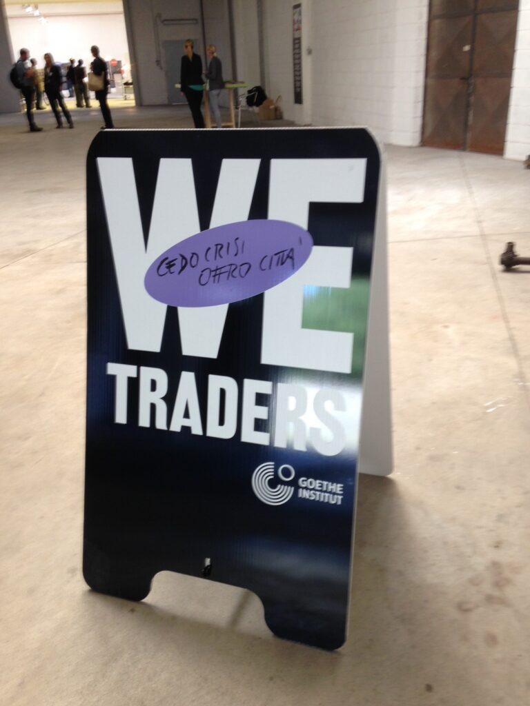 Chi sono i We-Traders? Risponde la mostra da Toolbox a Torino: una rete europea di artisti, designer e semplici cittadini, buone pratiche anti-crisi. Ecco le immagini dell’opening