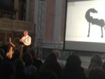 William Kentridge talk a San Giovanni Maggiore Napoli foto Diana Gianquitto 2 William Kentridge superstar. Videointervista esclusiva di Artribune, fra il pubblico oceanico arrivato a San Giovanni Maggiore, a Napoli, per il talk dell’artista…