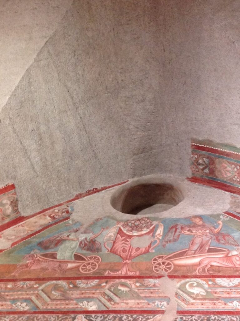 foto 7 e1400679243731 La Cappella Sistina del Medioevo. Completato a Roma il restauro dell’Aula Gotica