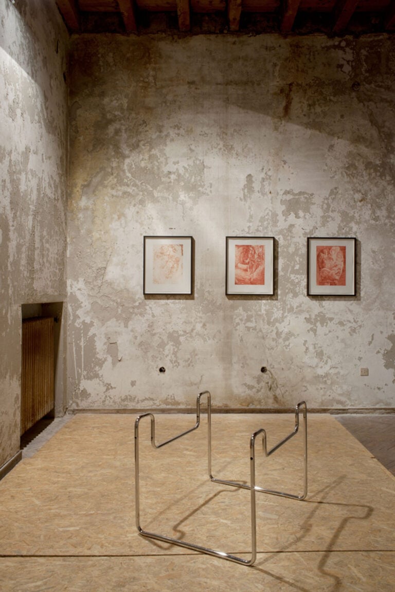 09. Lavventura die mit der liebe spielen exhibiton view room 5 Tobias Hoffknecht Dennis Scholl photo philip seibel Un assaggio di Germania. A Brescia